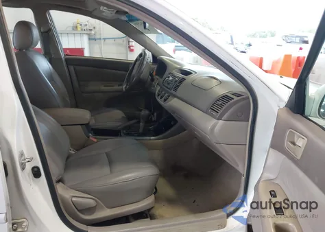 2003 Toyota Camry Le from USA, damaged, VIN 4T1BE32KX3U121427